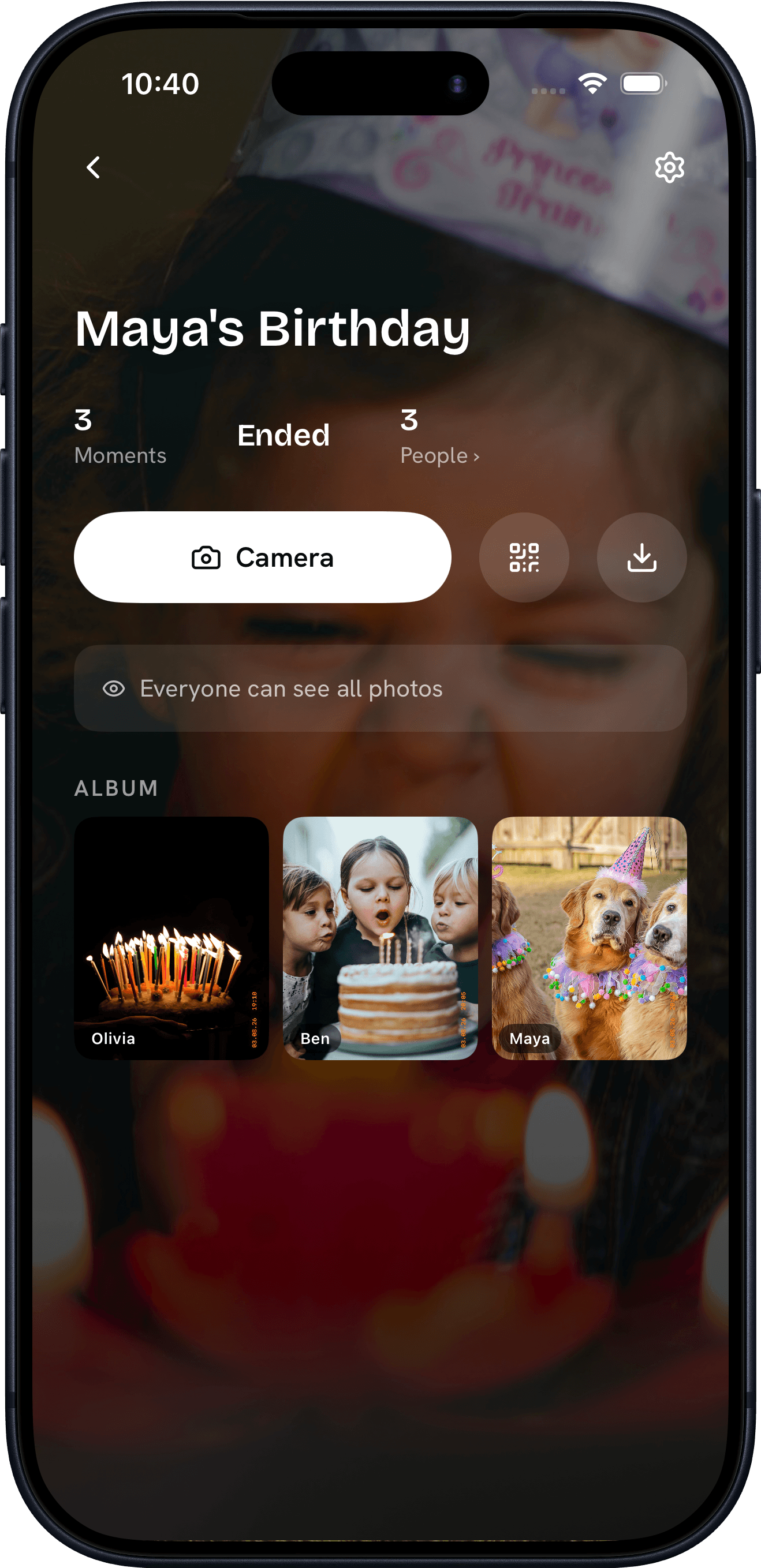 Konfetti Camera showing Mayas Geburtstag